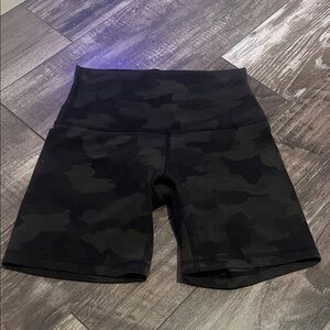 Lululemon Athletica Black Camo Bike Shorts